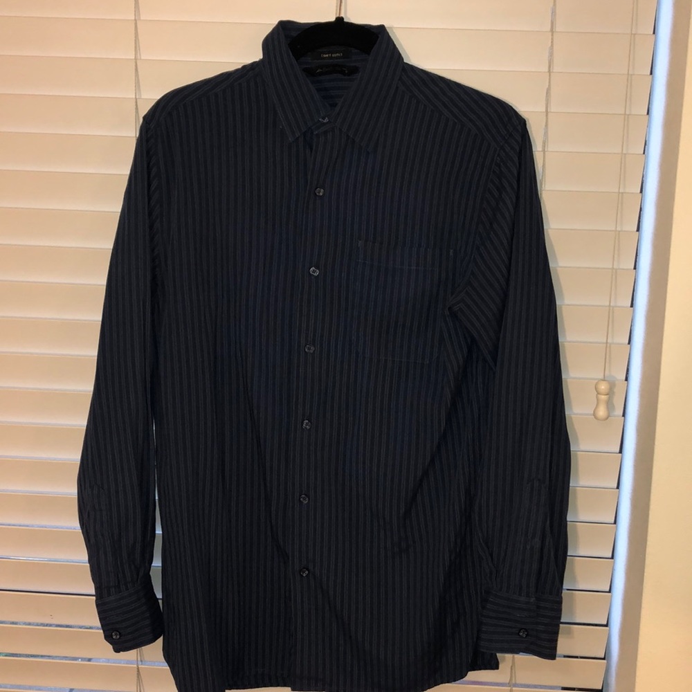 Axist Men’s Blue Striped Button Down Shirt